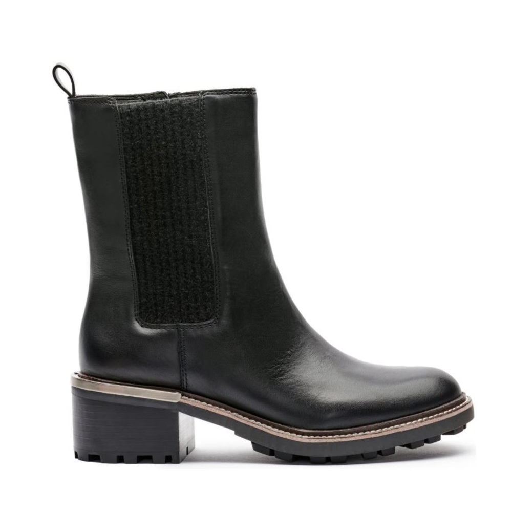 Vince Camuto Kourtly Black Leather Lug Sole Chelsea Chunky Block Heel Boot - NWT